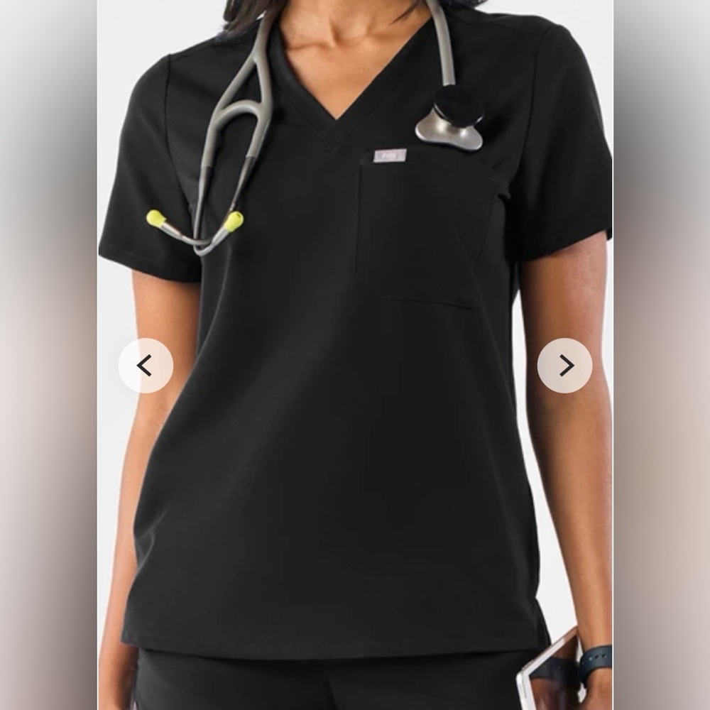 🎀 Figs scrub set in black Catarina Top XS regZamora Joggers S petite 🎀 - Picture 4 of 10